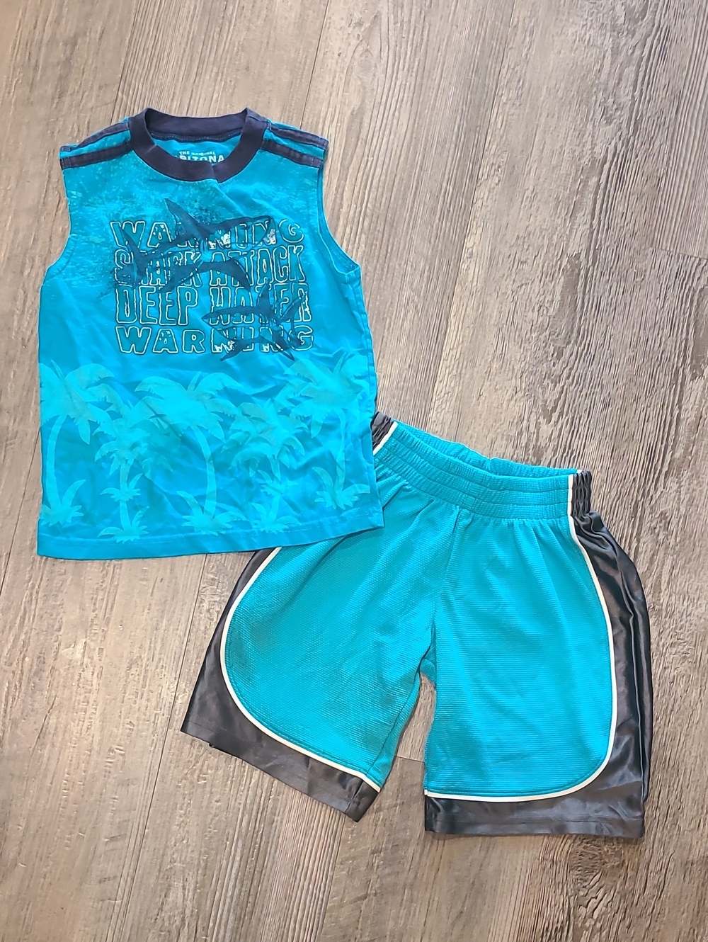Turquoise Tropical Skark Tank & Athletic Shorts Set Size Small/6